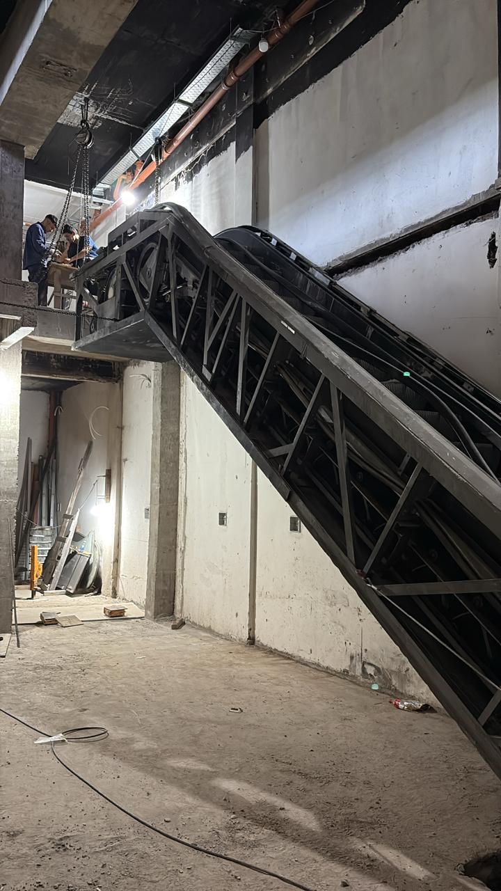 Instalación de escalera mecánica