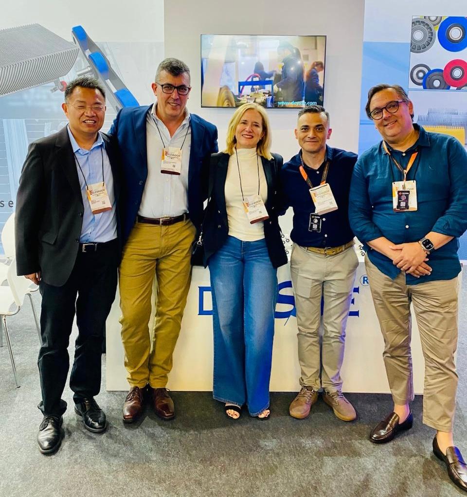 IPC junto a proveedores internacionales